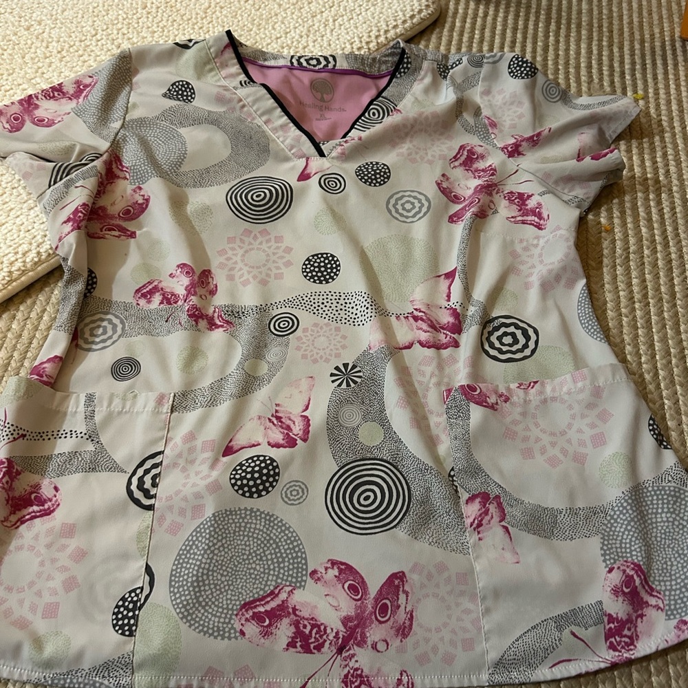 Healing Hands Buttery Women's Scrub Top